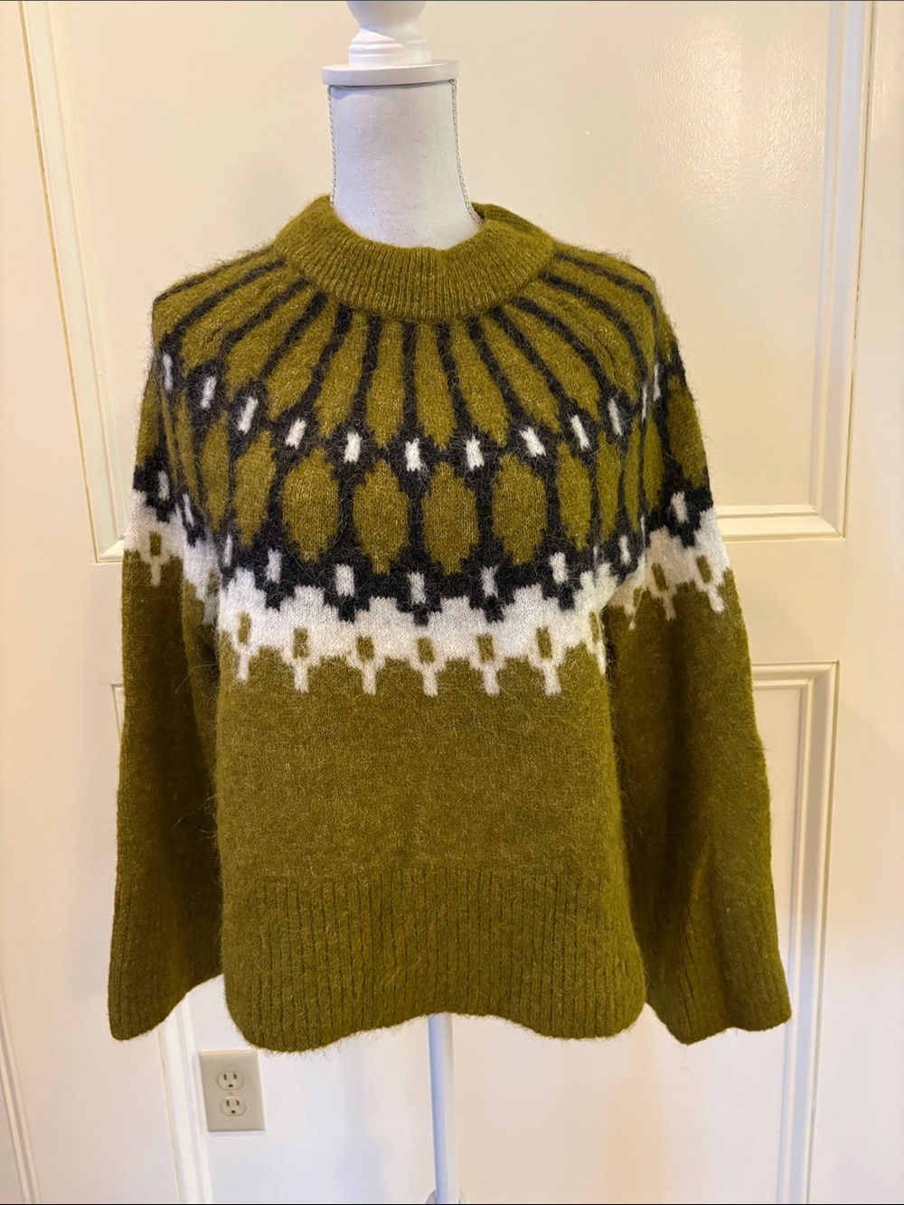 Banana Republic Olive Green Fair Isle Alpaca Crewneck Sweater